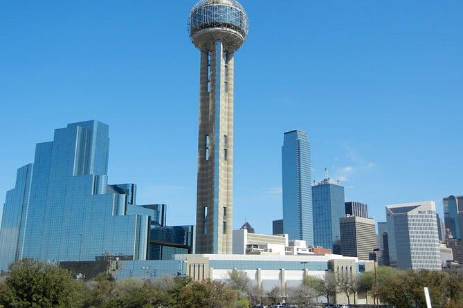 Hop On Hop Off Dallas Tour - The Guides and Their Impact