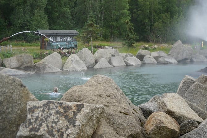 Hot Spring and Northern Lights Photography Tour - Real Traveler Perspectives