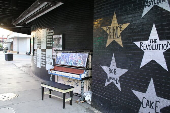 In the Footsteps of Prince: A Self-Guided Audio Tour of Downtown Minneapolis - A Step-by-Step Breakdown of the Itinerary