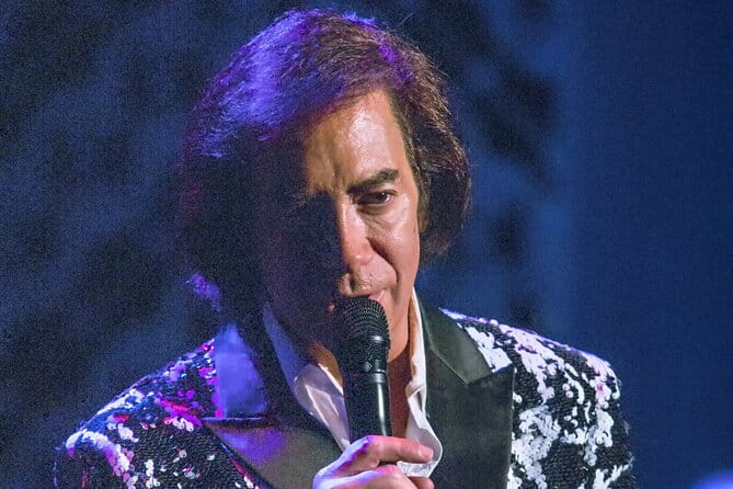 King of Diamonds: The Neil Diamond Tribute Show in Las Vegas - The Itinerary: What’s Included and What to Expect