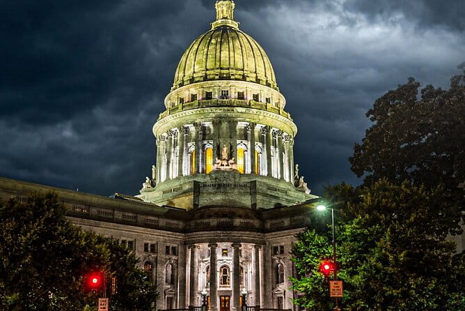 Madison Ghosts: Haunts, Spirits, and Poltergeists Walking Tour - What to Expect on the Tour