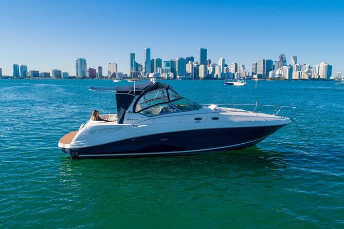 Miami Private Yacht Rental 2 to 4 hours for 12 ppl, Champagne - Who Will Love This Yacht Experience?