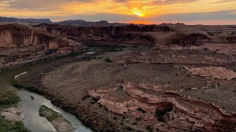 Moab: Hell's Revenge "Beast" 4x4 Adventure Tour - What’s Included and What to Bring