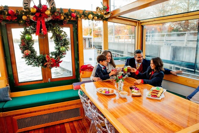 New York City Holiday Brunch Cruise on Classic Boat - Authentic Passenger Perspectives