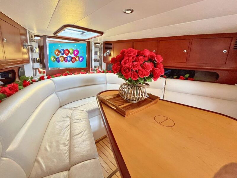NYC: Statue of Liberty Private Yacht Tour - The Experience in Detail