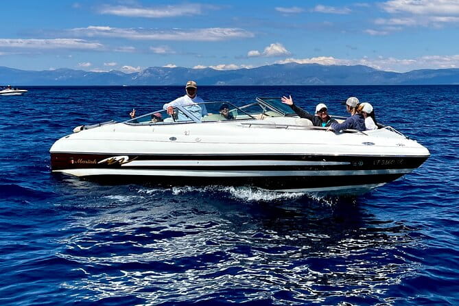 Private Boat tour in the White Lightning up to 8 guests - Meeting Point and Practical Details