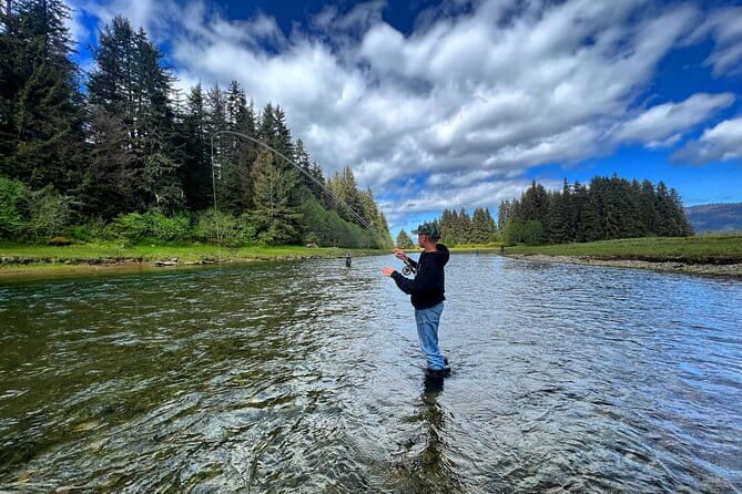 River Fishing and Bear Watching - Who Should Consider This Tour?