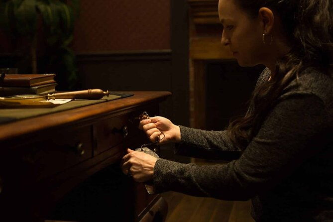 Sherlock Studies 75-Minute Escape Room - Who Will Love This Experience?