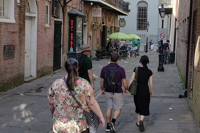 Small Group Local's Guide to the French Quarter Tour - FAQs About the French Quarter Tour