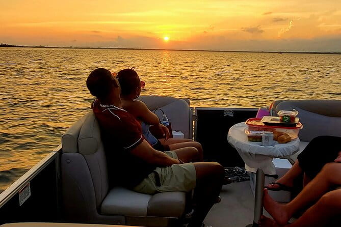 Sunset / Harbor & Bay Cruise in Destin with Complimentary Wine - The Small-Group Advantage