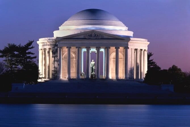 Washington DC Night-Time City Bus Tour with Optional Mount Vernon - The Bottom Line