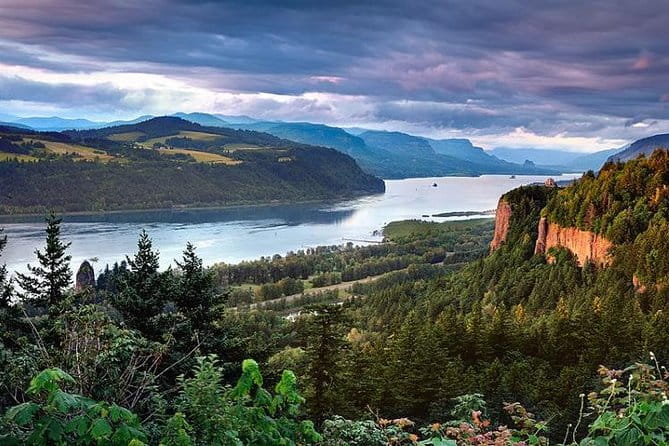 Waterfalls & Wine Tour-Multnomah Falls,Vineyards,Hood River Combo - Authentic Traveler Opinions