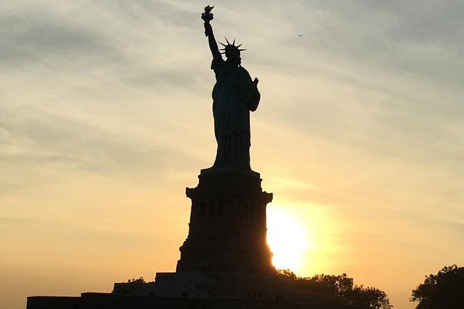 2-hour Private Luxury New York City Sunset Boat Tour - Authentic Insights from Travelers