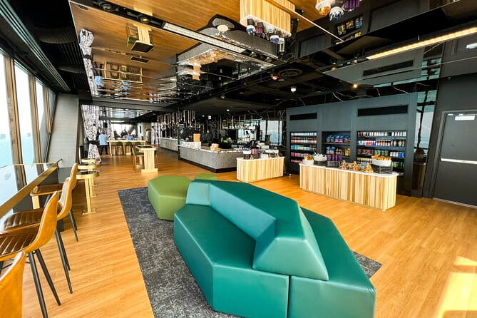 360 Chicago Observation Deck Sip and View Ticket - FAQ