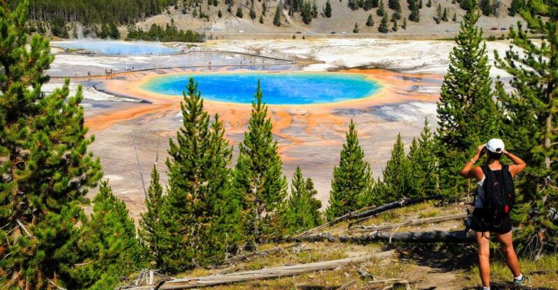 7-Day Yellowstone National Park Rocky Mountain Explorer - Yellowstone: The Crown Jewel