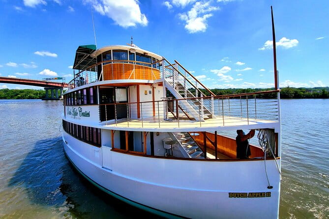 Albany Sunset Live Music Cruise - Who Would Love This Experience?