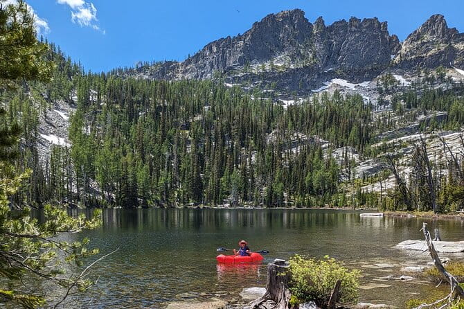 Alpine Lake Float and Guided Hike in the Bitterroot Mountains - The Guides: Experienced and Entertaining