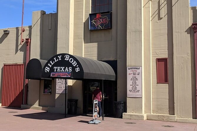 Billy Bob's Texas Honky Tonk Dinner and Photo Package - Who Will Love This Experience?