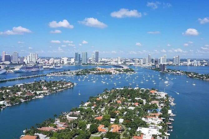 Biscayne Bay and Celebrity Island Homes Boat Tour 90 Minute - The Value for Your Money