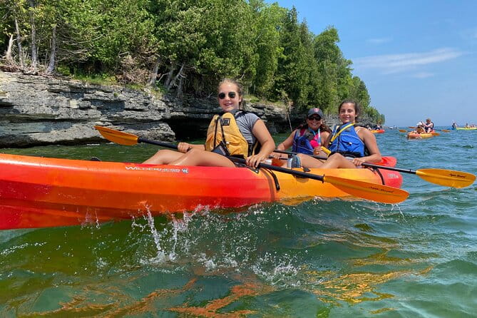 Cave Point Kayak Tour - FAQ about the Cave Point Kayak Tour