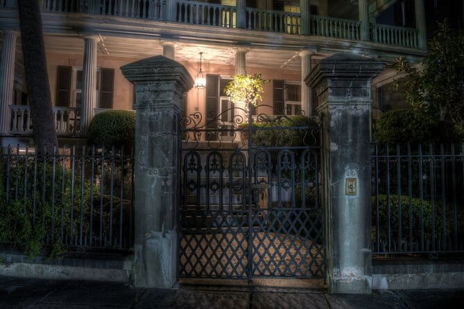 Charleston Haunted Pub Crawl - What’s Included and What’s Not?