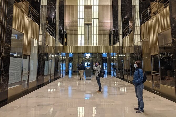 Chicago Architecture Walking Tour: Incredible Art Deco Interiors - Authenticity and Practical Tips