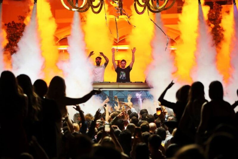 Las Vegas: Club Crawl by Party Bus w/ Free Drinks - Cost and Value for Money