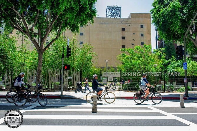 Los Angeles Arts District Bike Tour - Murals and Street Art: The Visual Feast