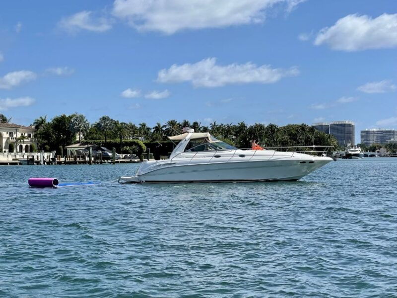 Miami Beach: Private Yacht Rental with Captain and Champagne - Who Is This Tour Best For?
