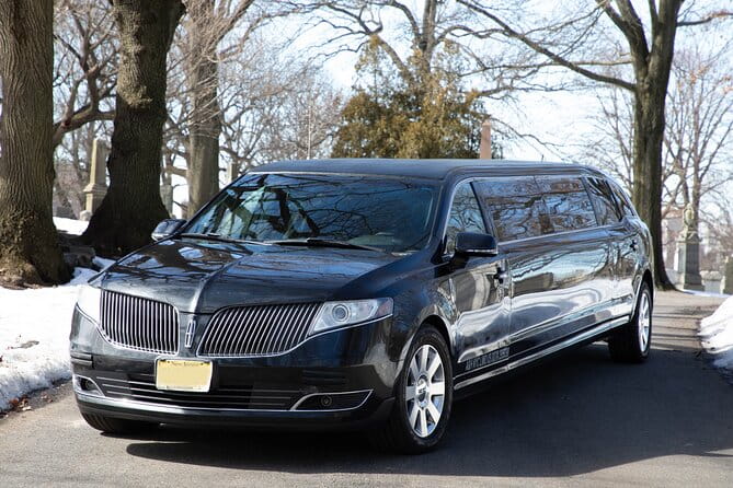 New York City Airport Arrival Transfer by Limo LGA JFK EWR - What to Expect on the Journey