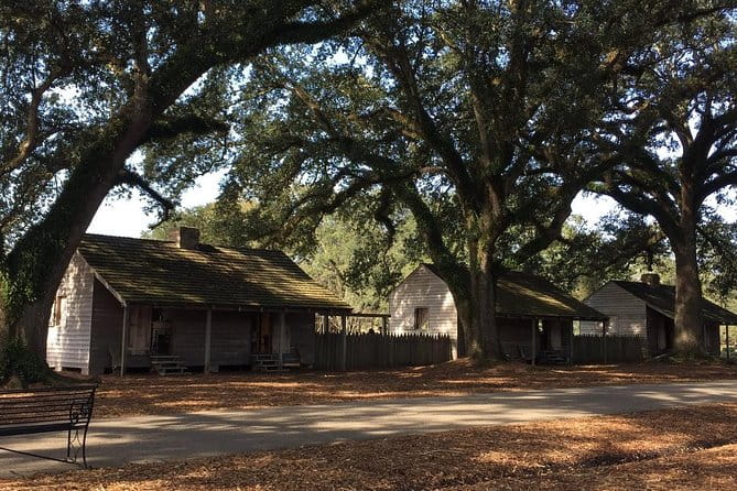 Oak Alley Plantation Tour with Transportation - FAQ