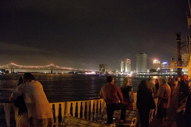 Paddlewheeler Creole Queen Jazz Dinner Cruise in New Orleans - Who Should Consider This Tour?