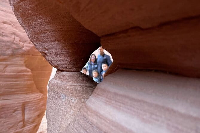 Peek-a-Boo Slot Canyon Small Group Tour from Kanab, Utah! - Who Should Consider This Tour?