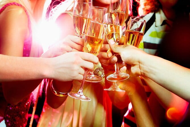 Private 2-Hour Limo Tour of Las Vegas with Champagne - The Pros and Cons