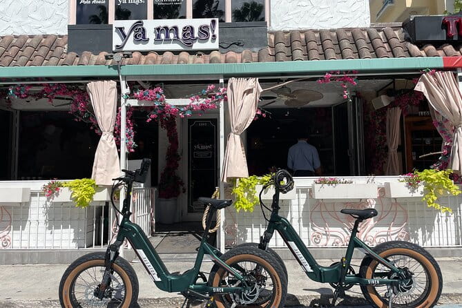 Private Electric Bike tour of Fort Lauderdale. min 2 person 0 - Strolling along the Riverwalk