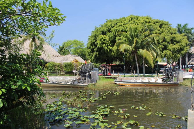 Private Everglades Airboat Tour including hotel pick up and Everglades specialist - FAQs