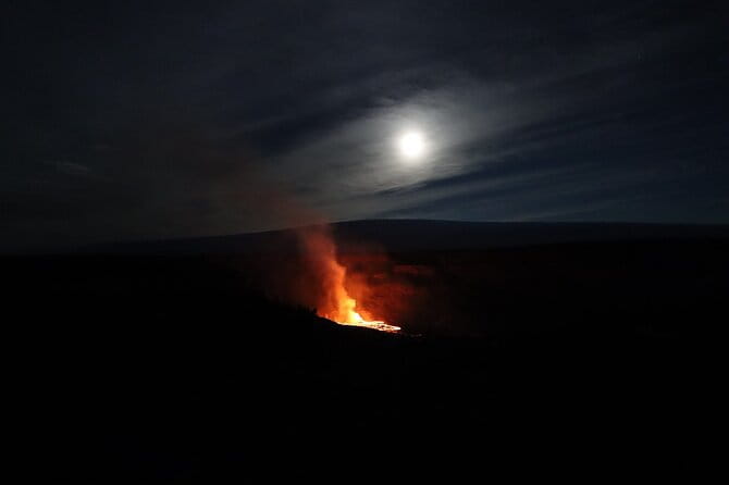 Private Sprinter Van 10 Seats tour from Kona Coast to Volcanoes National Park - Transportation and Group Size: Why it Matters
