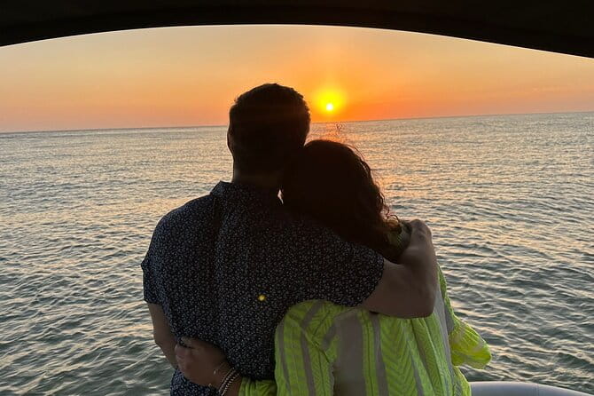 Sunset Tour in Naples Bay on a New Godfrey- All included - Who Is This Tour Best For?