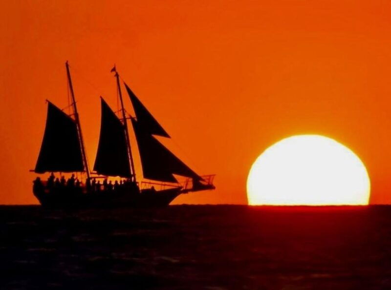 Treasure Island, FL: Suncoast Sailing Day & Sunset Cruise - The Crew and Amenities
