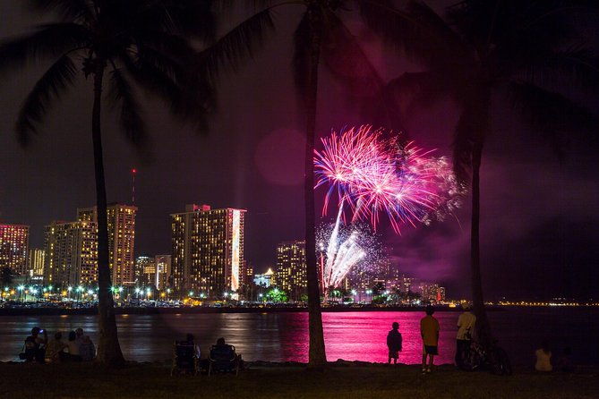 Waikiki Fireworks Dinner Cruise: Sail & Sparkle on Friday Nights - Practical Details and Tips