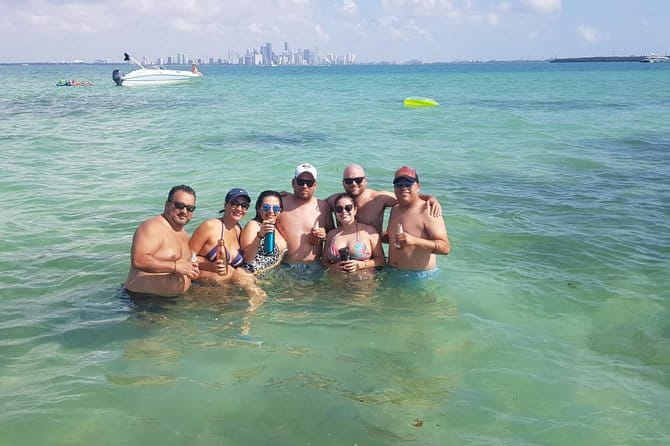 42 Ft Private Yacht Miami, rent for 2 our 4 hours, for 12 people - Who Should Book This Yacht Experience?