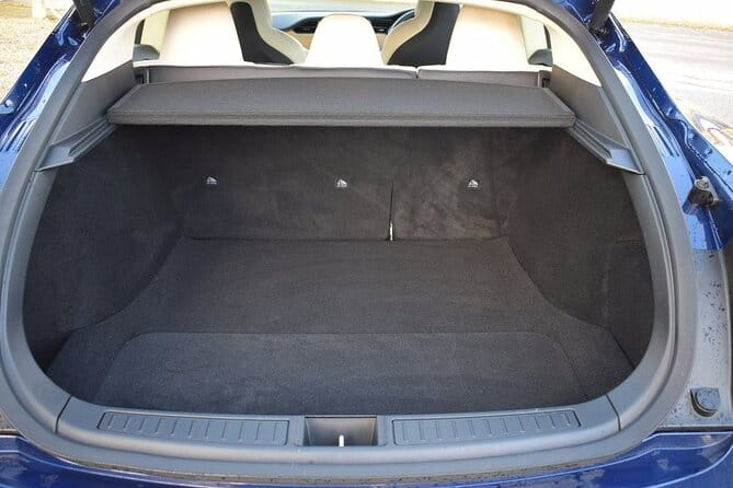 Departure Private Transfer: Las Vegas to Las Vegas Airport by electric vehicle - Who Should Consider This Transfer?
