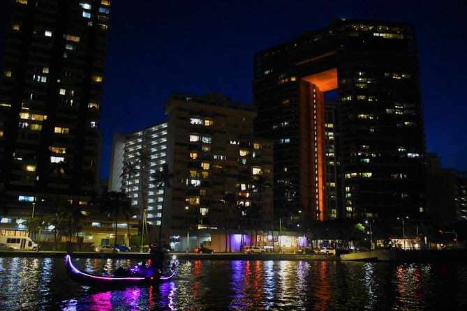 Fireworks Waikiki Gondola Cruise -lots of fun- - Authentic traveler insights