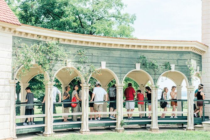 George Washington's Mount Vernon & Old Alexandria Half-Day Guided Tour from DC - FAQ