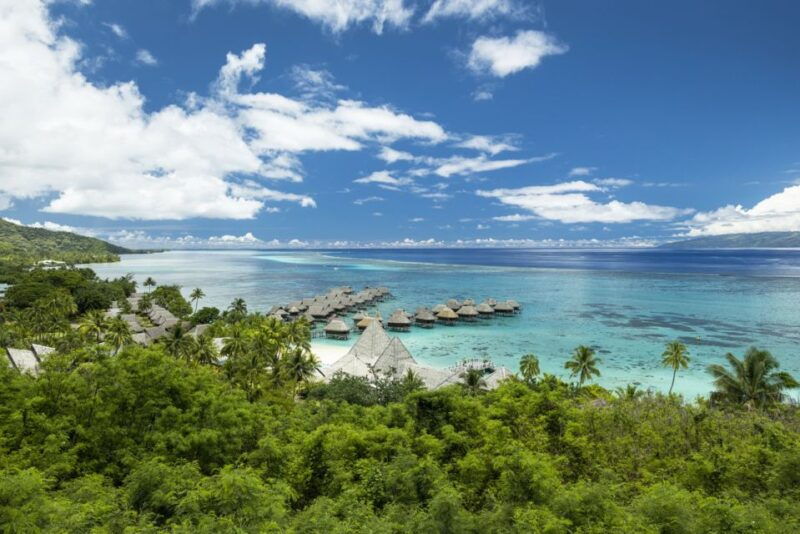 Moorea Highligts: Blue Lagoon Shore Attractions and Lookouts - Historical and Cultural Highlights