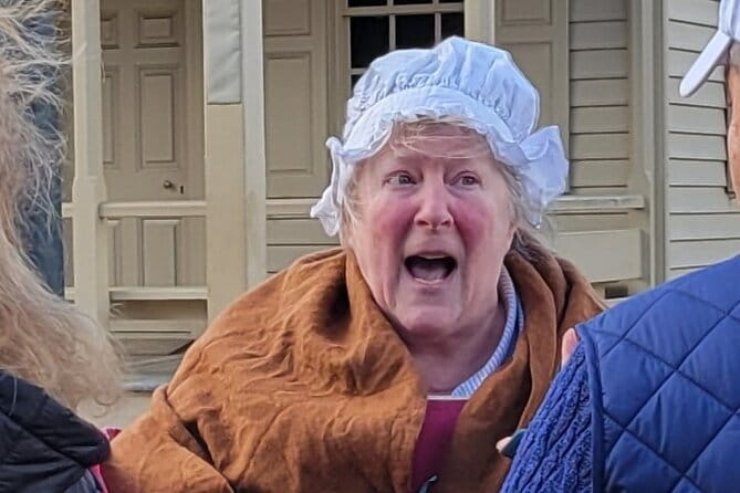 Murder, Mayhem, and Scandal: 1-hour Historical Character Tour - Who Should Consider This Tour?