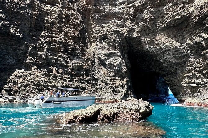 Na Pali Coast Power Catamaran - FAQs