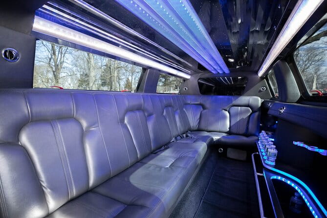 New York City Airport Arrival Transfer by Limo LGA JFK EWR - The Experience in Detail
