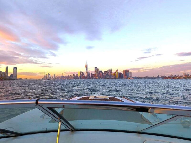 NYC: Fall Foliage Private Yacht Tour - FAQ