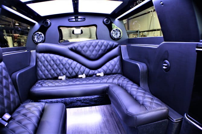Party Bus Limo Sprinter Transfer Service Fort Lauderdale - Who Is This Service Best For?